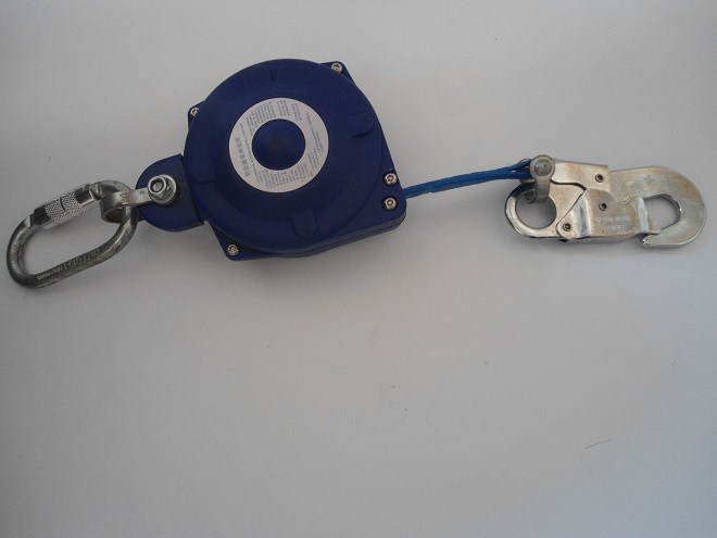 安全防墜器實(shí)物攝影.jpg 安全防墜器實(shí)物攝影.jpg