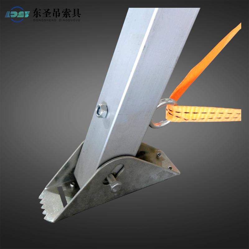 要定期維護救援三腳架的保護鏈條